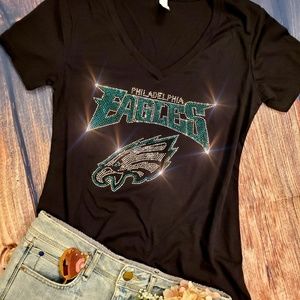 New Philadelphia Eagles Rhinestone V-Neck T-shirt Women's Relaxed fit